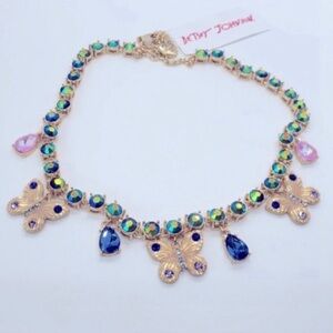 BETSEY JOHNSON Buggin’ Out Butterfly Charm Gold-Tone & Crystals Necklace NEW NWT